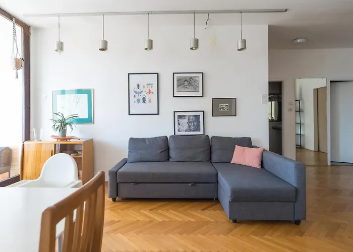 Family Apartment In The City Centre - Free Parking Garage